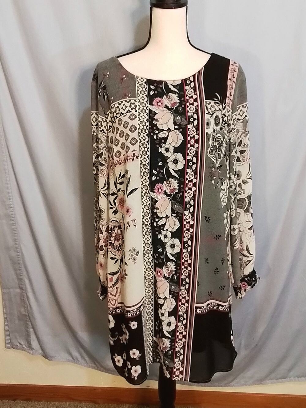 Maurices, Gray and black print dress with floral motifs